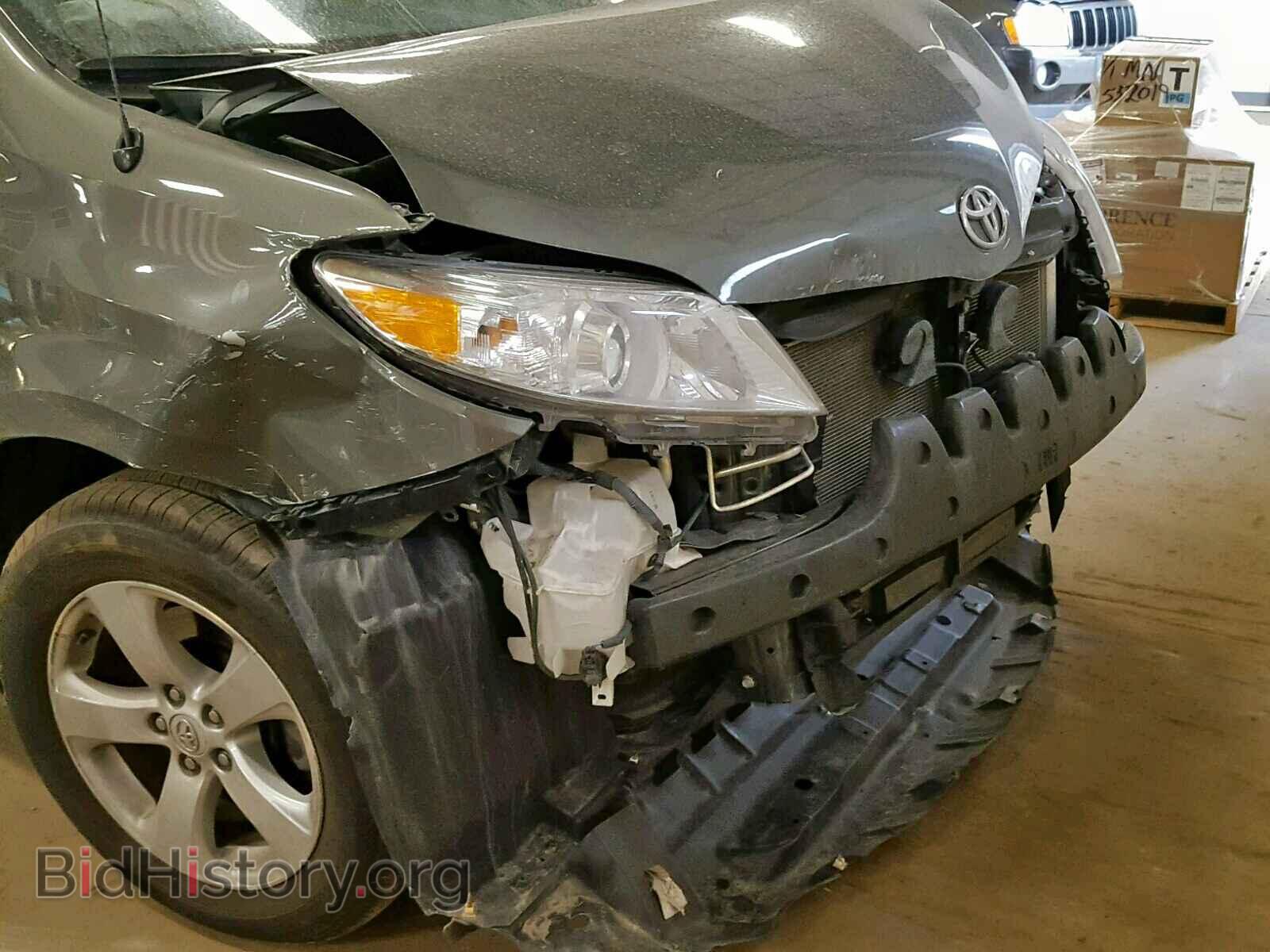 2013 TOYOTA SIENNA LE - VIN: 5TDKK3DC8DS283159 - Фото 9