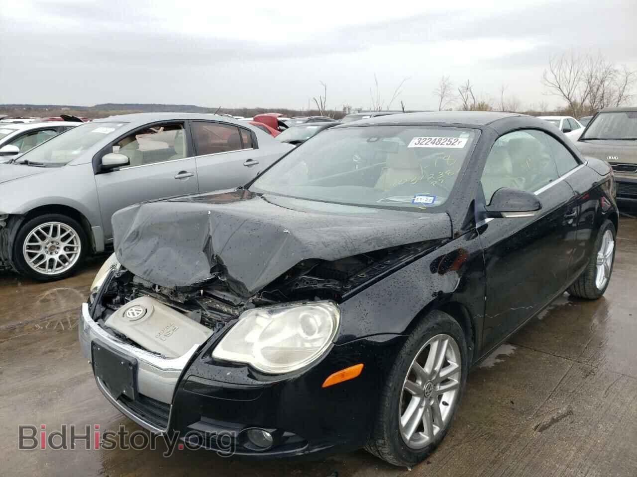 2008 VOLKSWAGEN EOS - VIN: WVWFA71F98V016117 - Фото 2