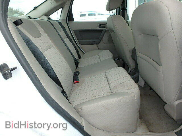 2008 FORD FOCUS - VIN: 1FAHP35N98W164396 - Photo 6