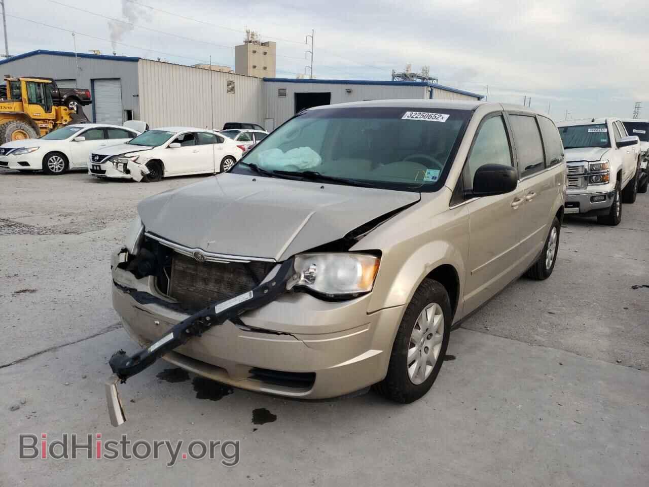 2009 CHRYSLER MINIVAN - VIN: 2A8HR44E89R694082 - Photo 2