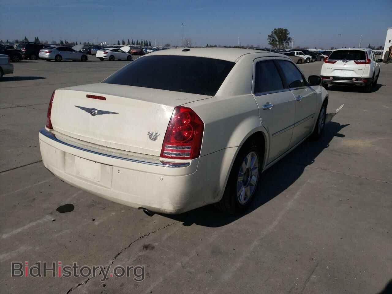 2010 CHRYSLER 300 - VIN: 2C3CA6CT4AH140234 - Фото 4