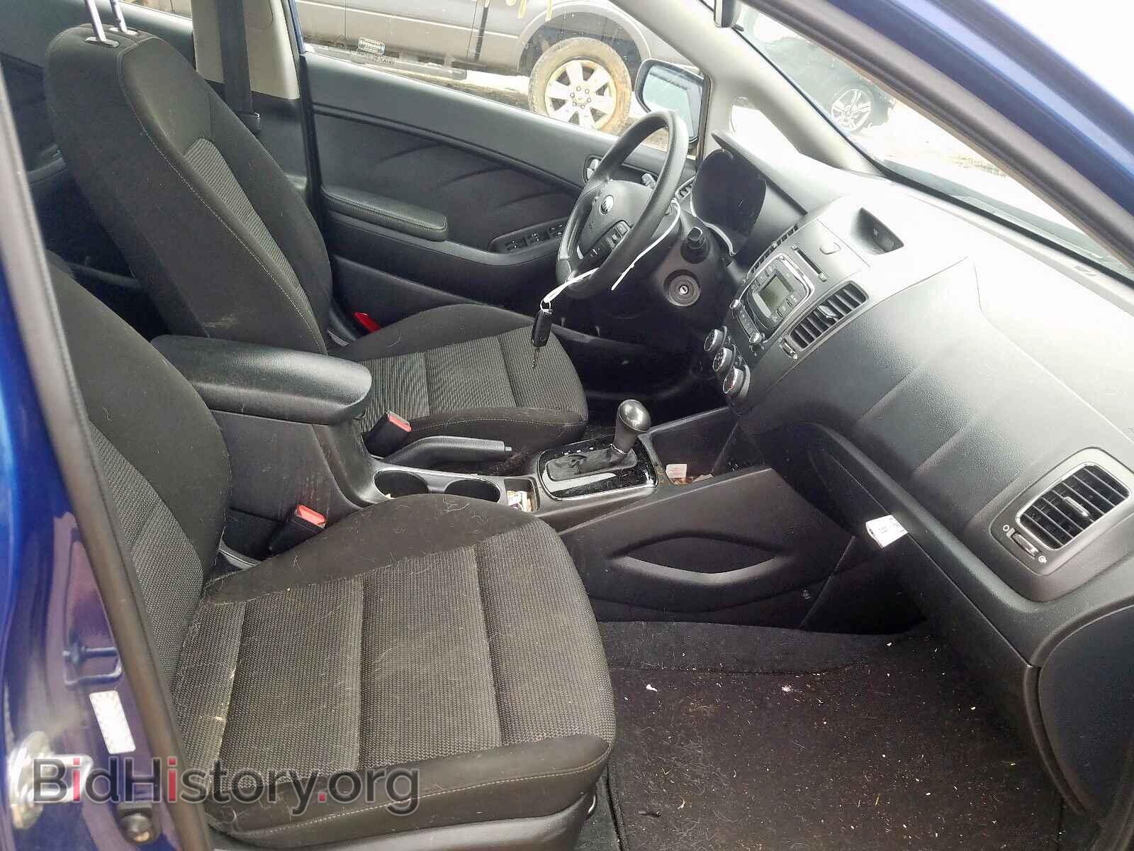 2017 KIA FORTE - VIN: 3KPFK4A75HE012235 - Photo 5