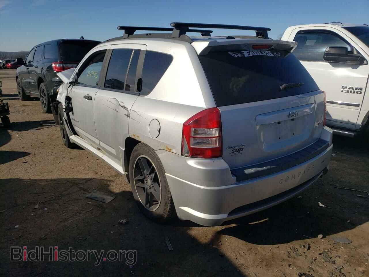 2008 JEEP COMPASS - VIN: 1J8FF57W88D731188 - Фото 3
