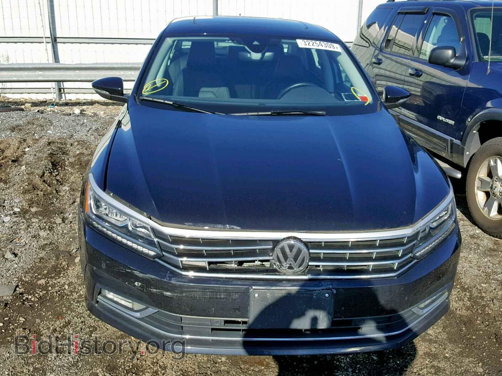 2017 VOLKSWAGEN PASSAT - VIN: 1VWCT7A30HC072989 - Фото 7