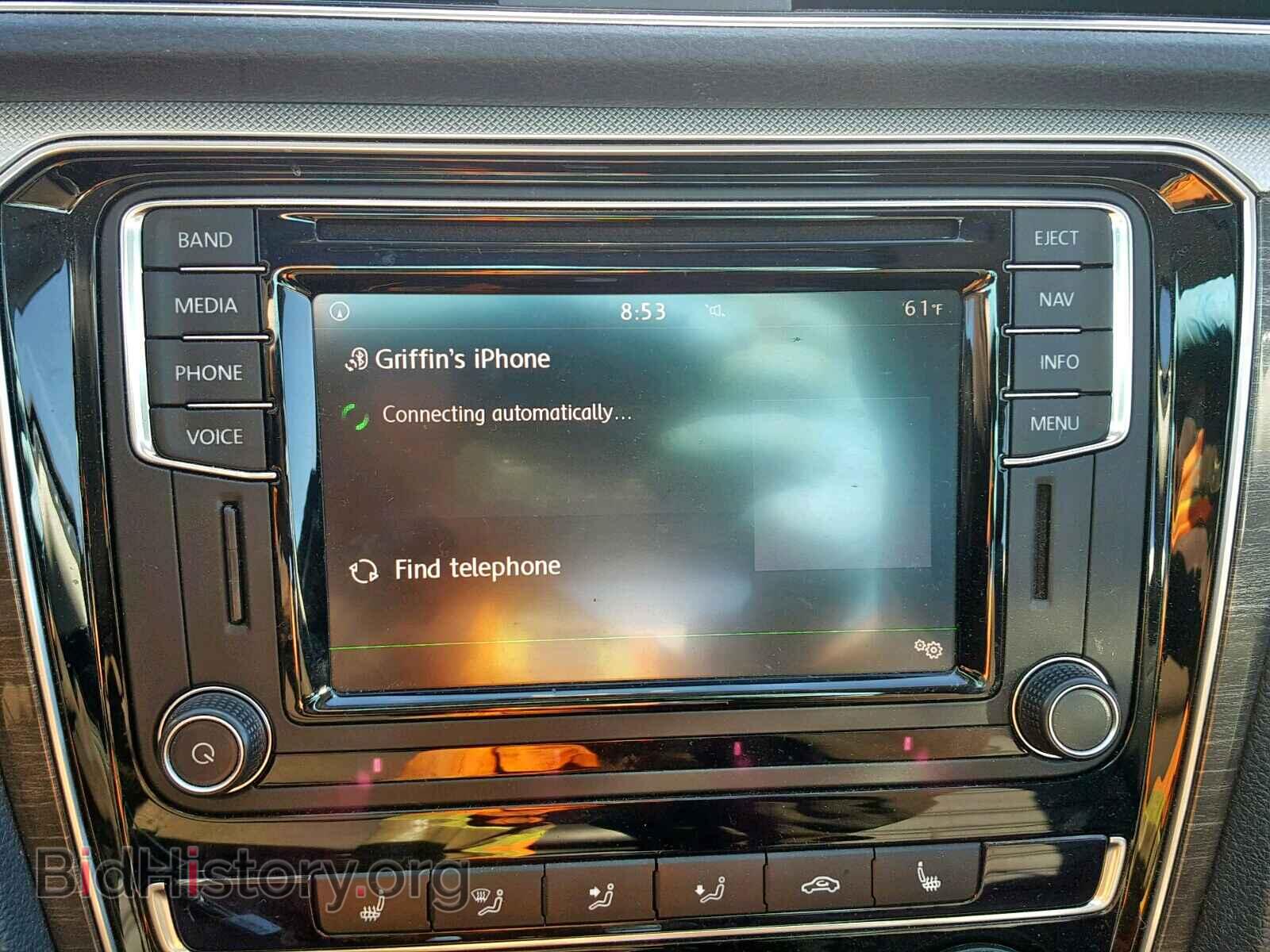 2017 VOLKSWAGEN PASSAT - VIN: 1VWCT7A30HC072989 - Фото 9
