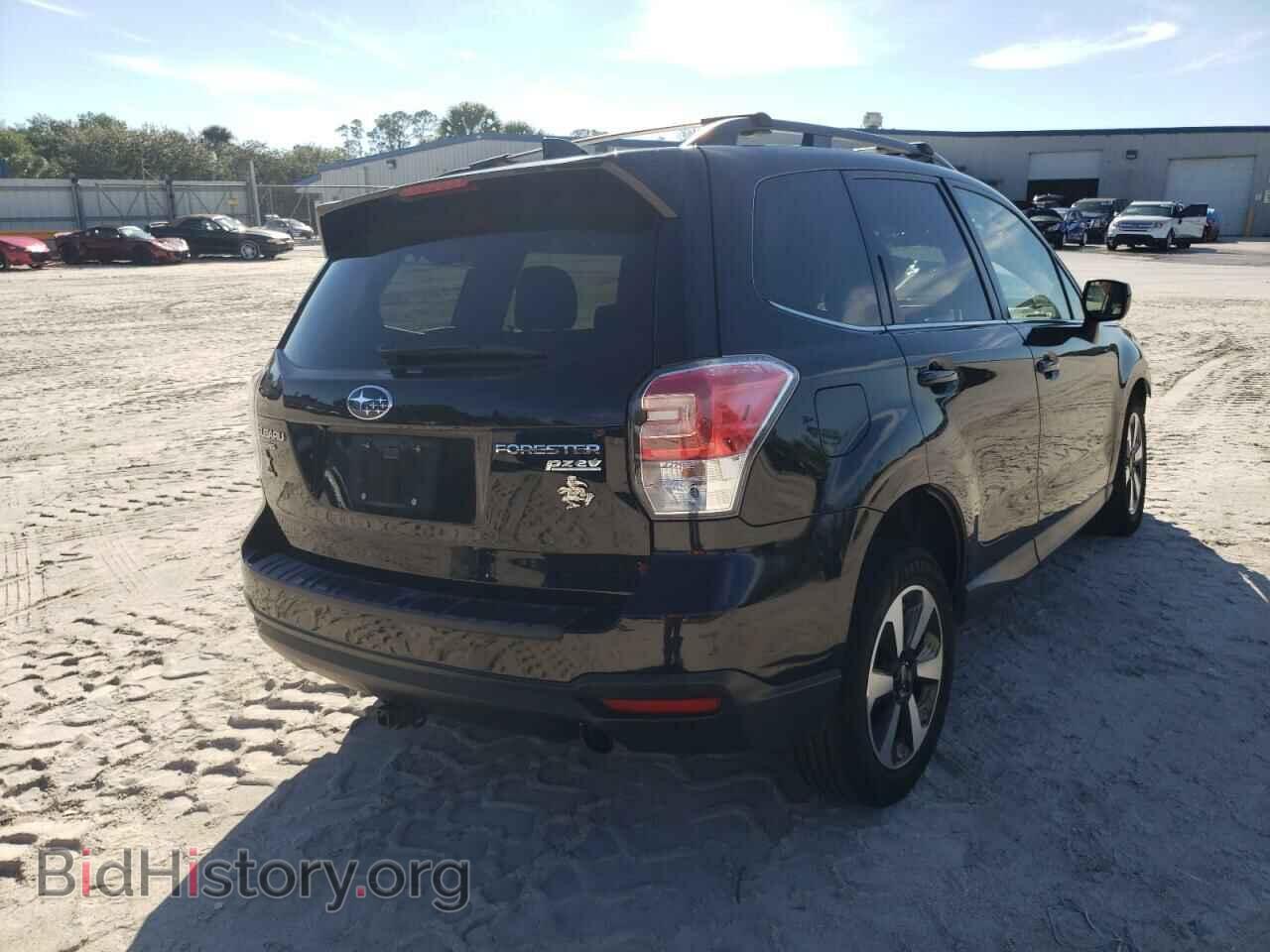 2017 SUBARU FORESTER - VIN: JF2SJAJCXHH556979 - Фото 4