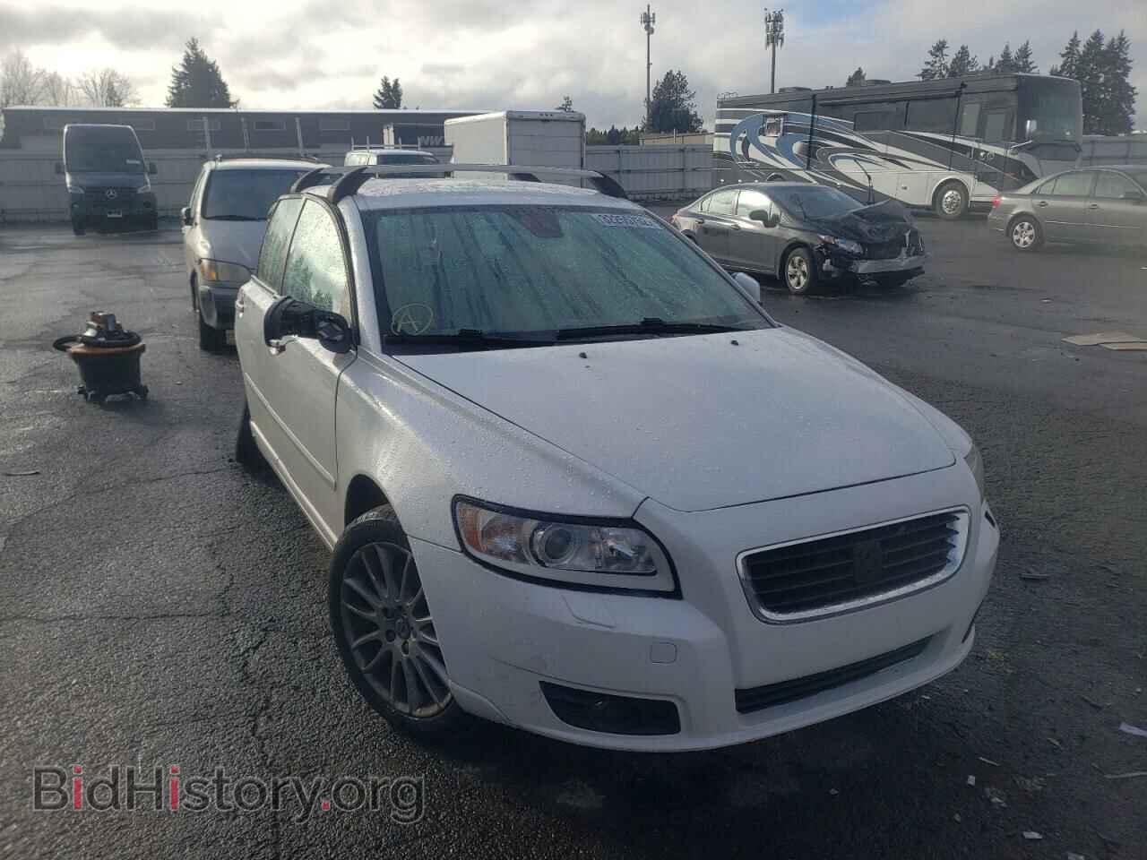 Фотография YV1672MW1B2617621 - VOLVO V50 2011