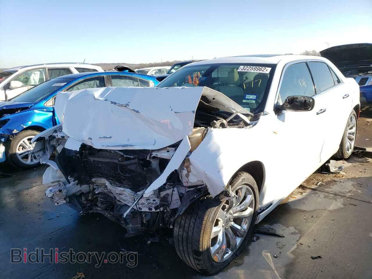 2016 CHRYSLER 300 - VIN: 2C3CCAET2GH216763 - Фото 2