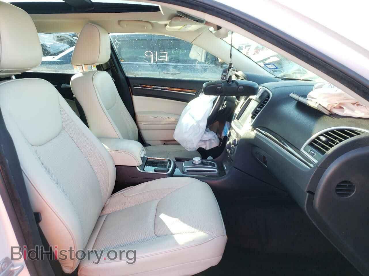 2016 CHRYSLER 300 - VIN: 2C3CCAET2GH216763 - Фото 5
