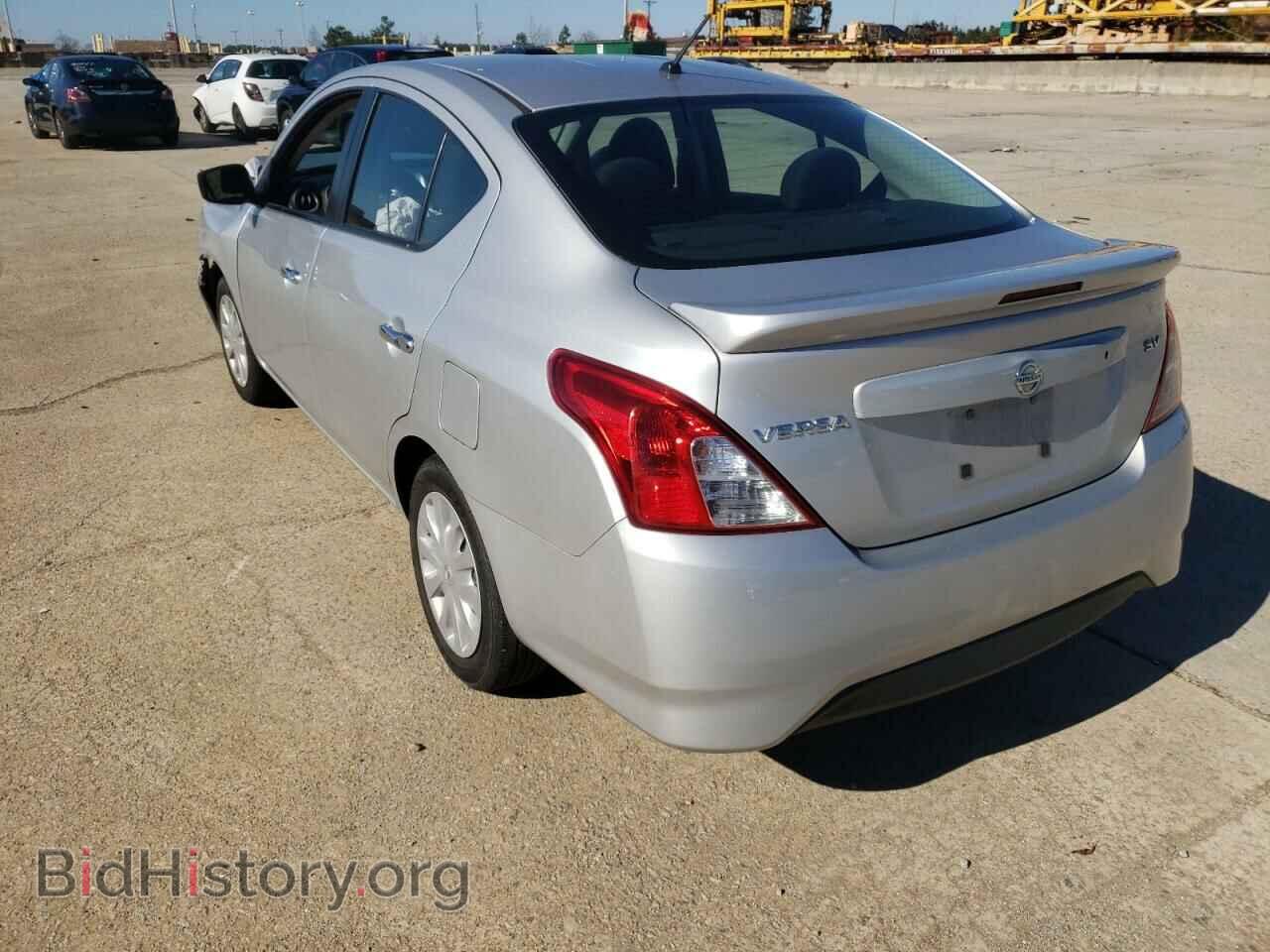 2018 NISSAN VERSA - VIN: 3N1CN7AP2JK439135 - Фото 3
