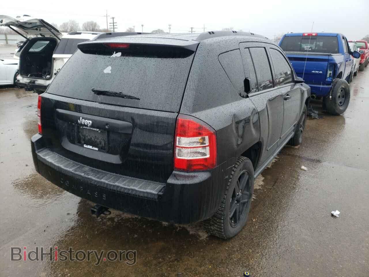 2010 JEEP COMPASS - VIN: 1J4NT1FA4AD634872 - Photo 4
