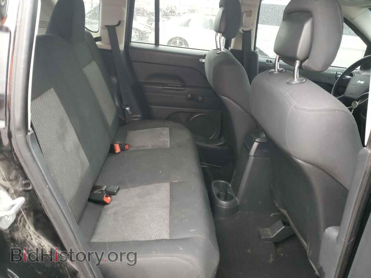 2010 JEEP COMPASS - VIN: 1J4NT1FA4AD634872 - Photo 6