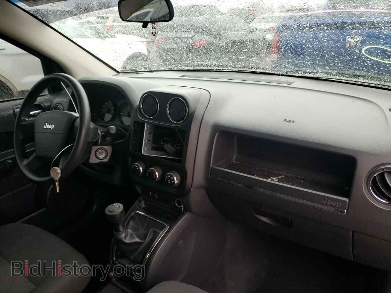 2010 JEEP COMPASS - VIN: 1J4NT1FA4AD634872 - Photo 9