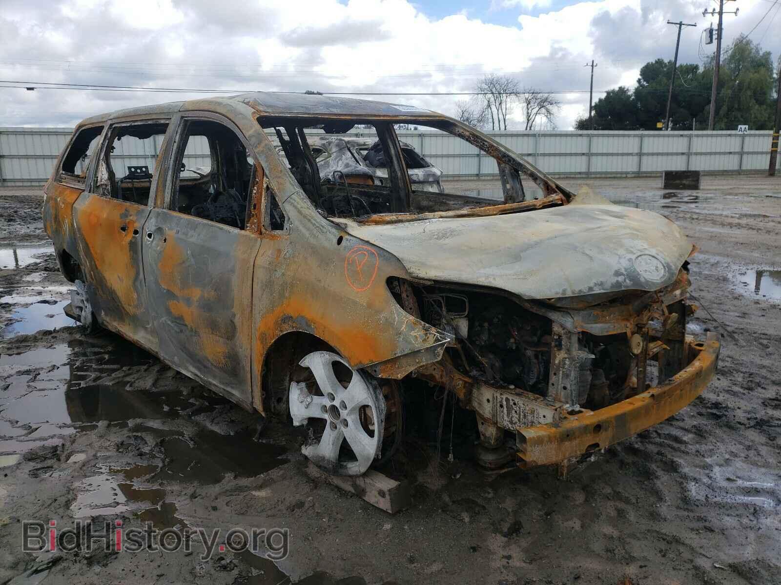 Photo 5TDZK3DC4CS207886 - TOYOTA SIENNA 2012