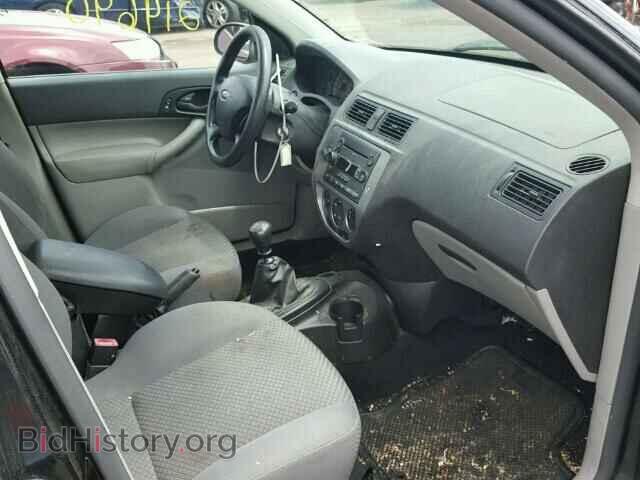 2005 FORD FOCUS - VIN: 3FAHP37N35R139358 - Фото 5