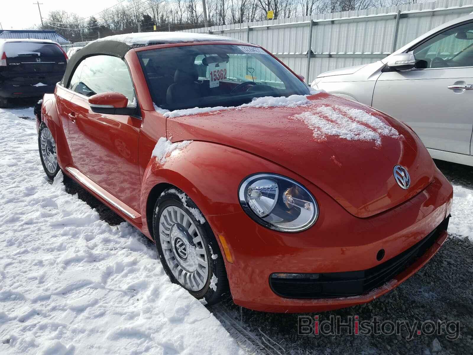 Photo 3VW517AT7GM821931 - VOLKSWAGEN BEETLE 2016