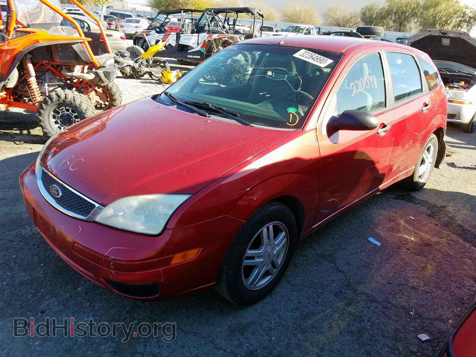 2005 FORD FOCUS - VIN: 3FAFP37N75R128516 - Фото 2
