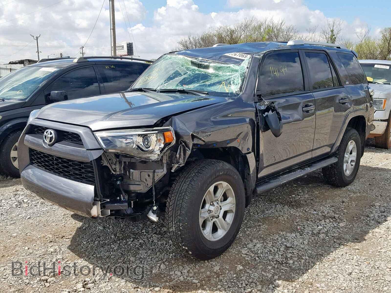 2018 TOYOTA 4RUNNER SR - VIN: JTEBU5JR8J5561005 - Фото 2
