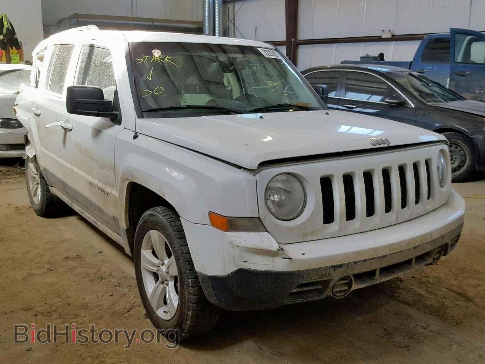 Photo 1J4NF2GB6BD105476 - JEEP PATRIOT 2011