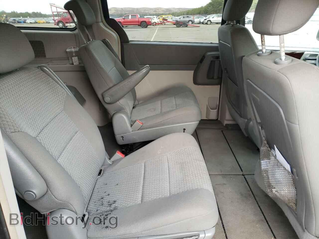 2010 CHRYSLER MINIVAN - VIN: 2A4RR5D10AR228157 - Фото 6