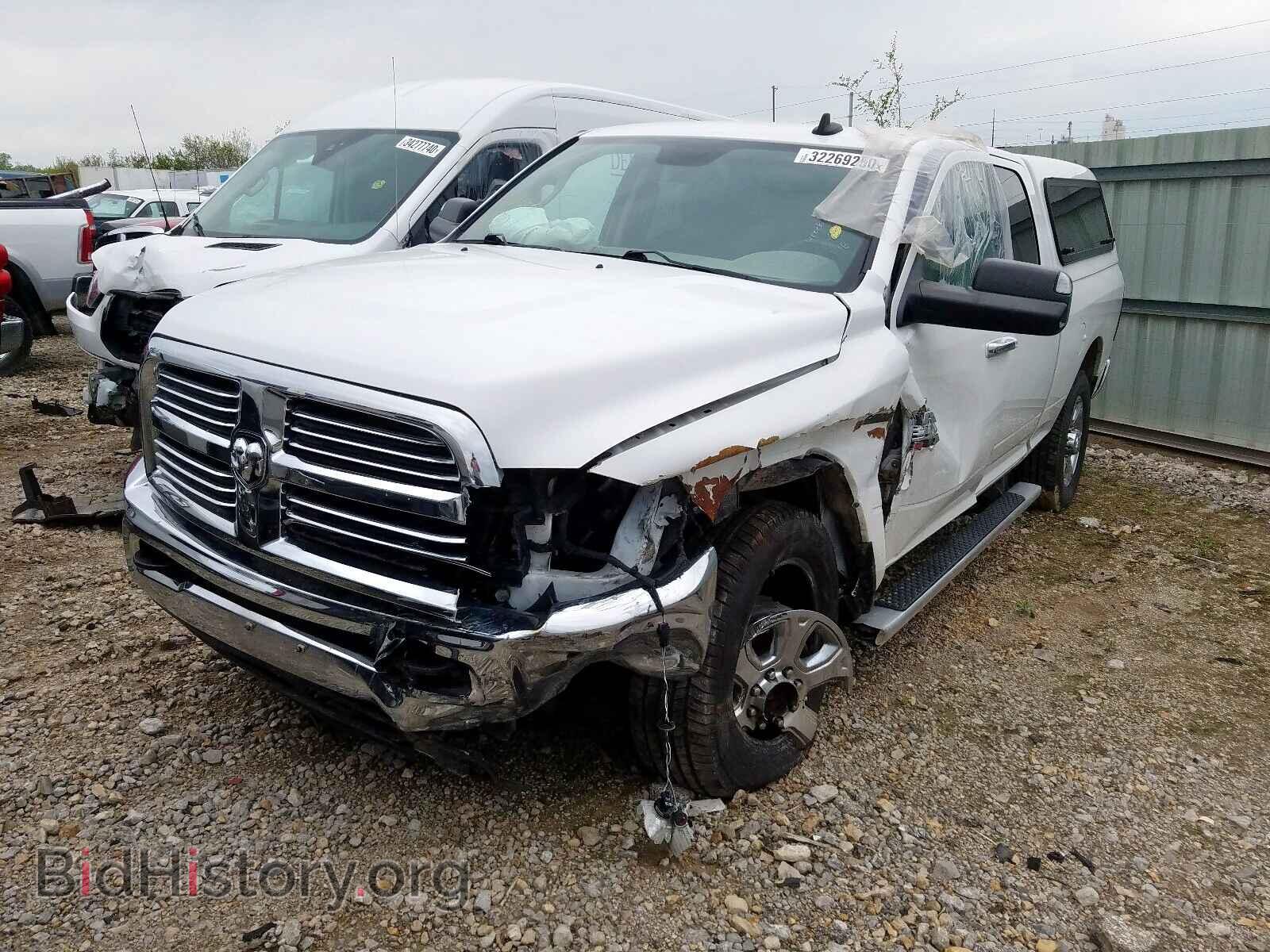 2015 RAM 2500 - VIN: 3C6TR5DT5FG646392 - Фото 2