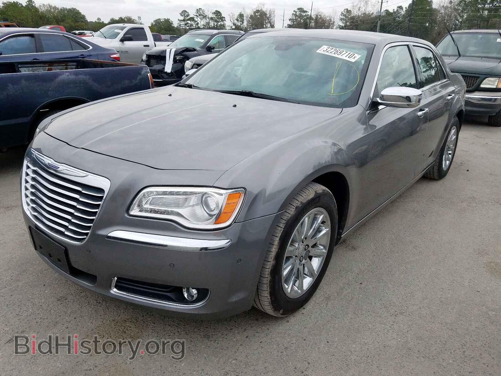 2011 CHRYSLER 300 - VIN: 2C3CA6CT1BH561314 - Фото 2
