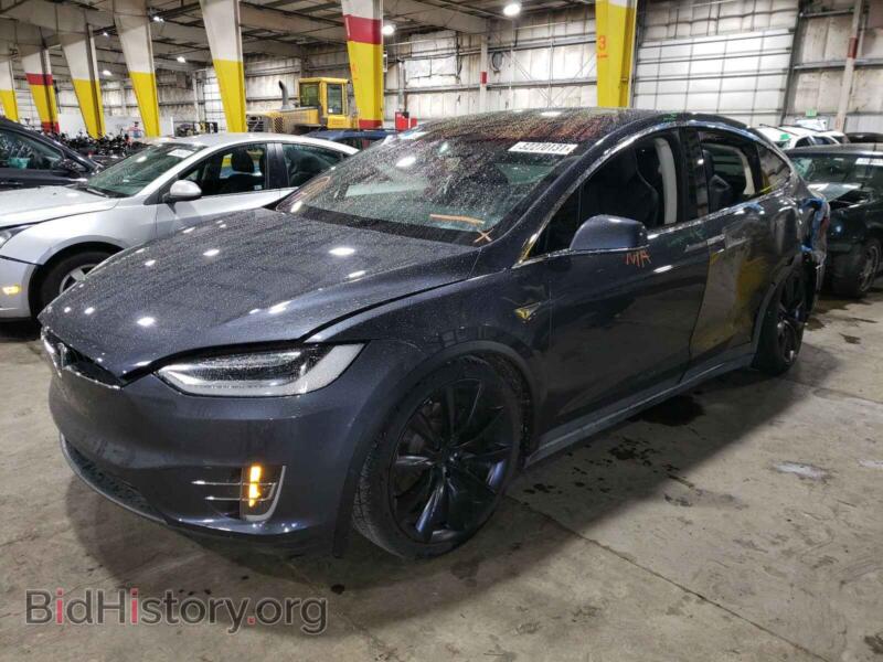 2016 Tesla MODEL X (VIN 5YJXCAE2XGF015610) — фото 2 из 10