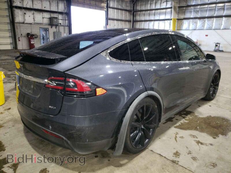 2016 Tesla MODEL X (VIN 5YJXCAE2XGF015610) — фото 4 из 10