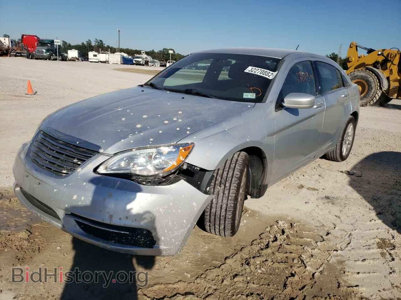 2012 CHRYSLER 200 - VIN: 1C3CCBAB5CN240995 - Фото 2