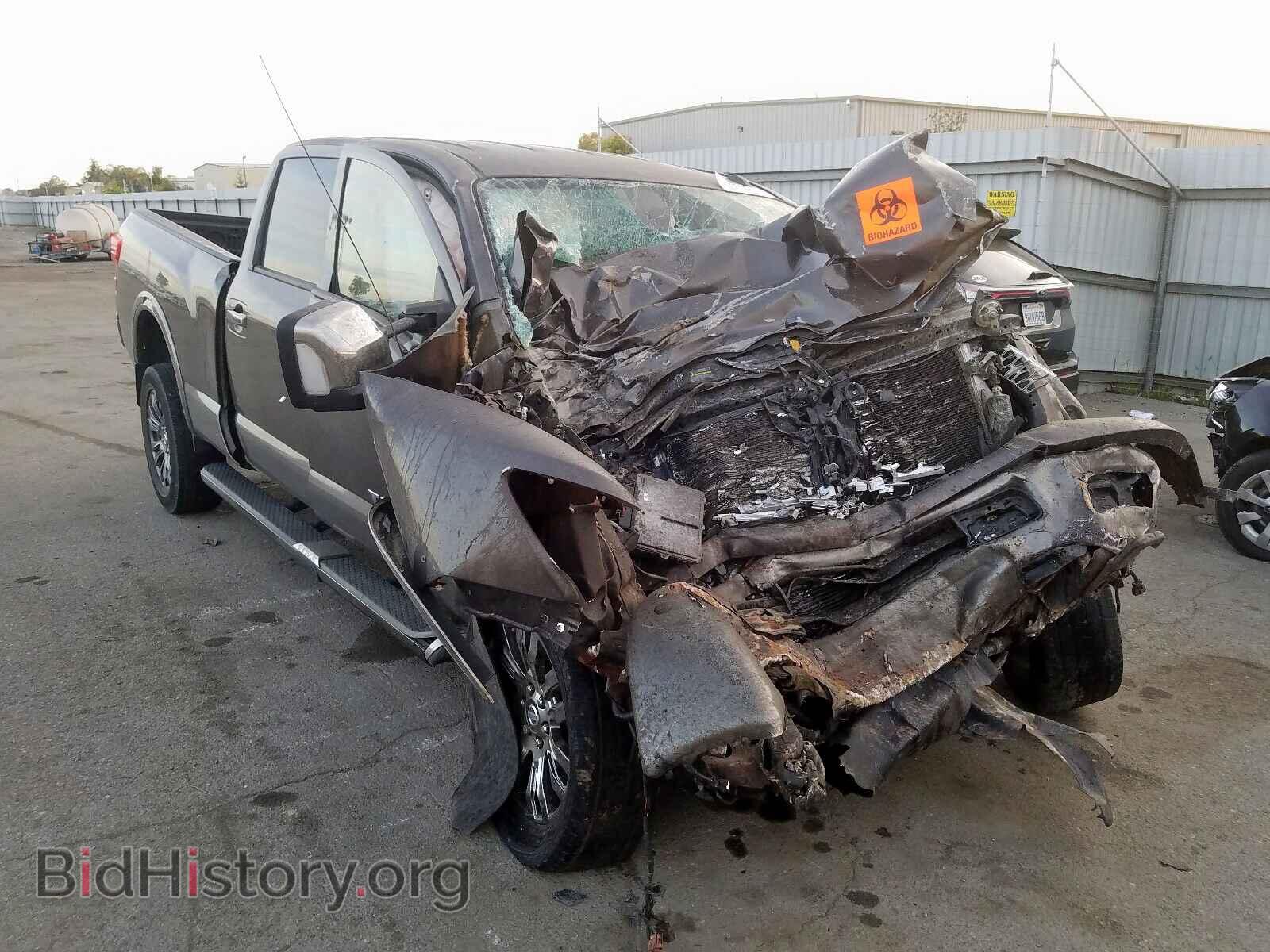 Photo 1N6BA1F48HN555232 - NISSAN TITAN 2017