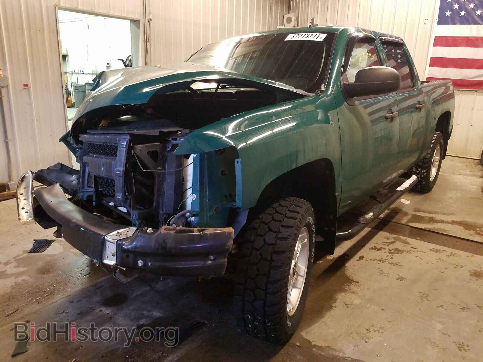 2011 CHEVROLET SILVERADO - VIN: 1GCPKSE36BF210299 - Фото 2