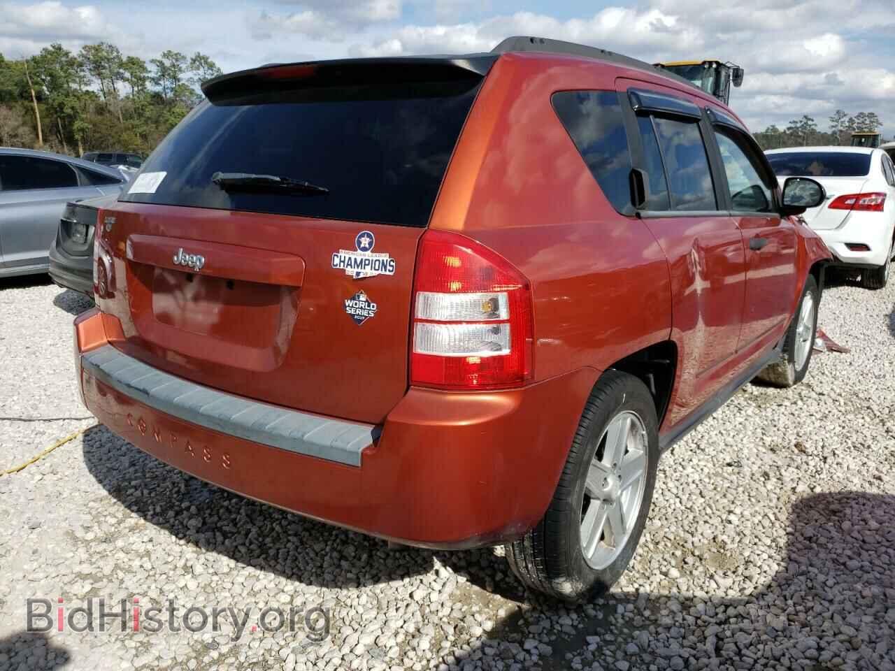 2008 JEEP COMPASS - VIN: 1J8FT47068D570466 - Фото 4