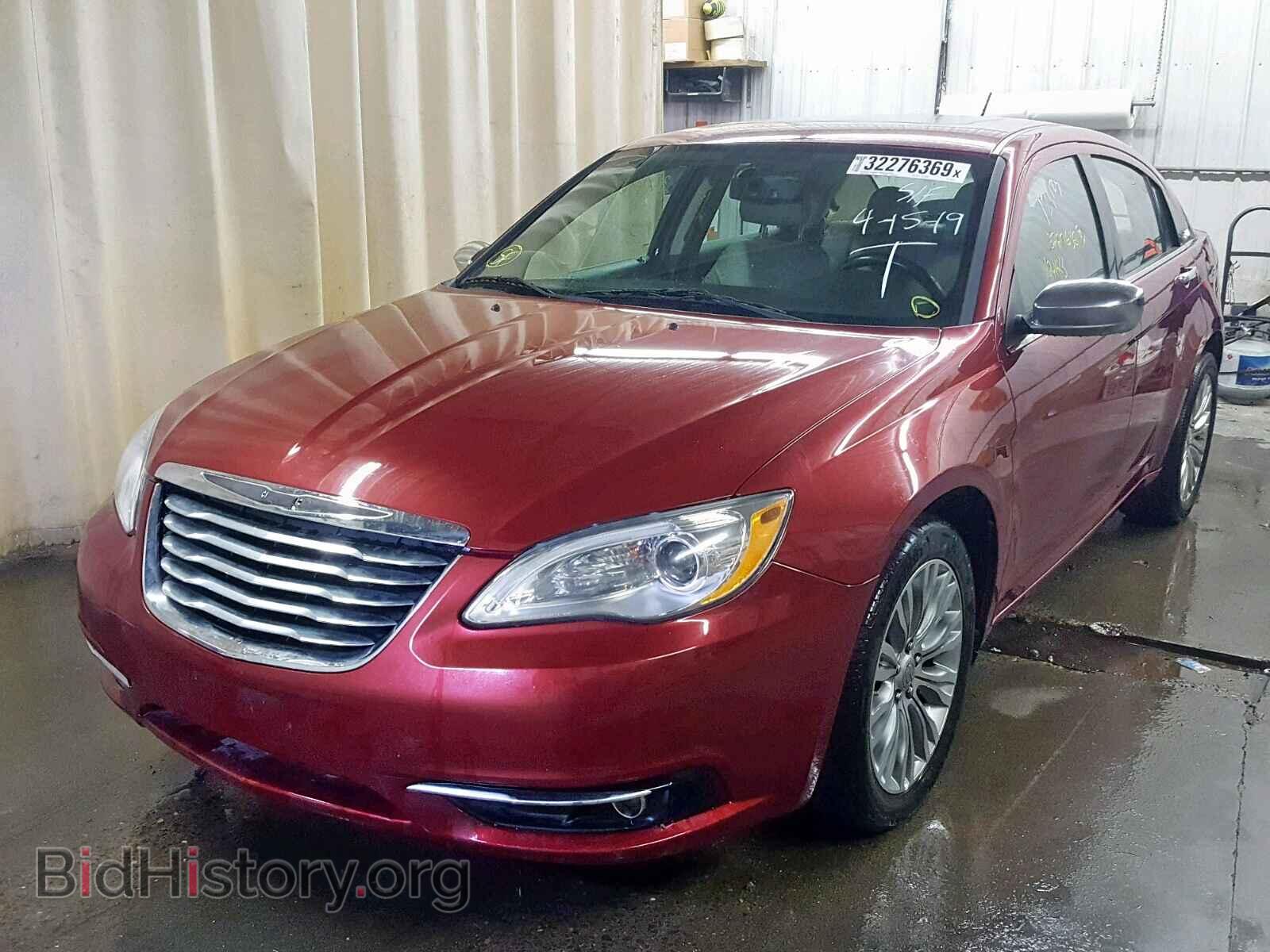 2011 CHRYSLER 200 - VIN: 1C3BC2FG8BN571813 - Photo 2