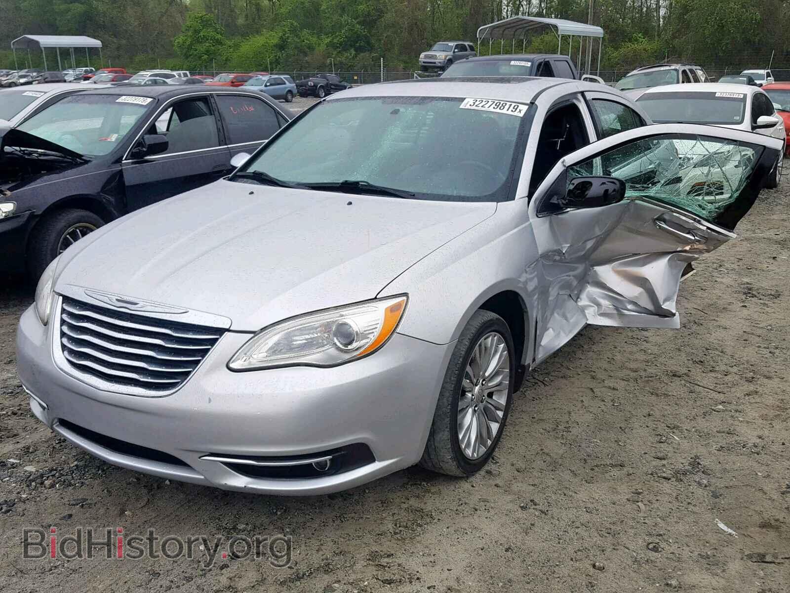 2012 CHRYSLER 200 - VIN: 1C3CCBCB5CN137427 - Фото 2