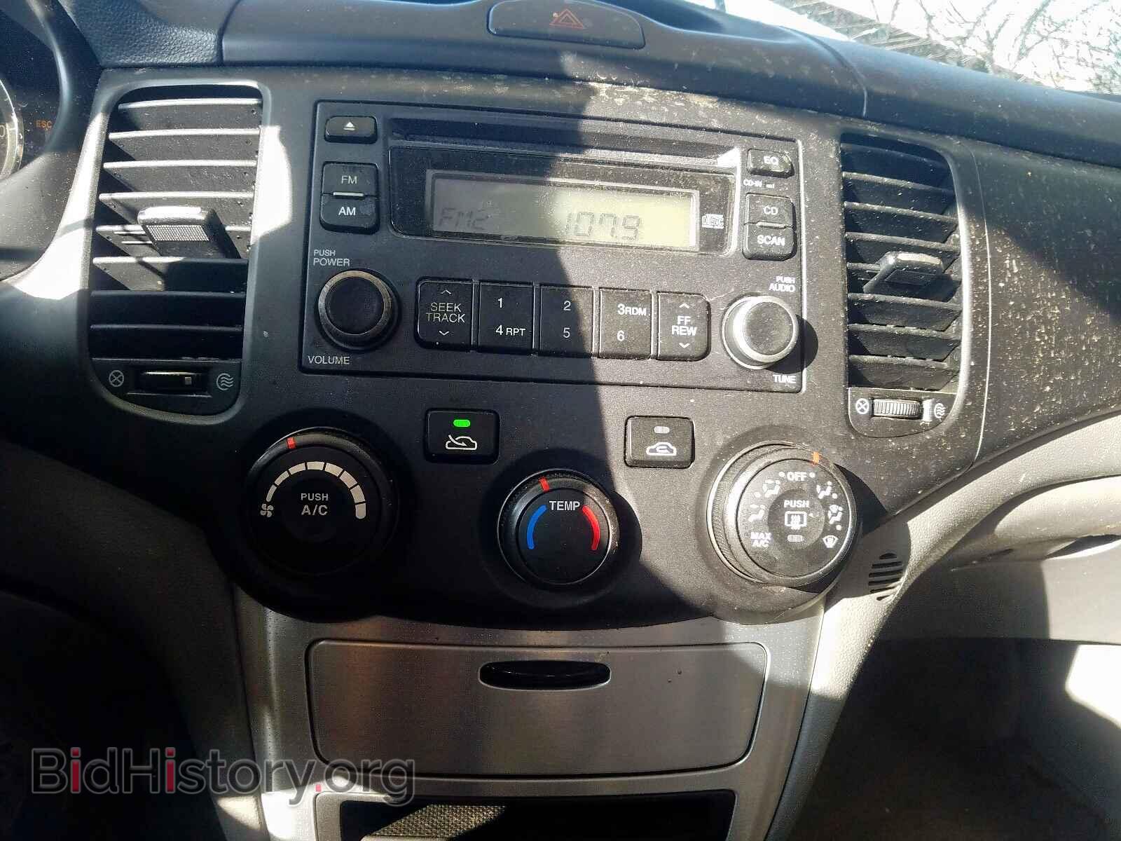 2007 KIA OPTIMA - VIN: KNAGE123175107209 - Фото 9