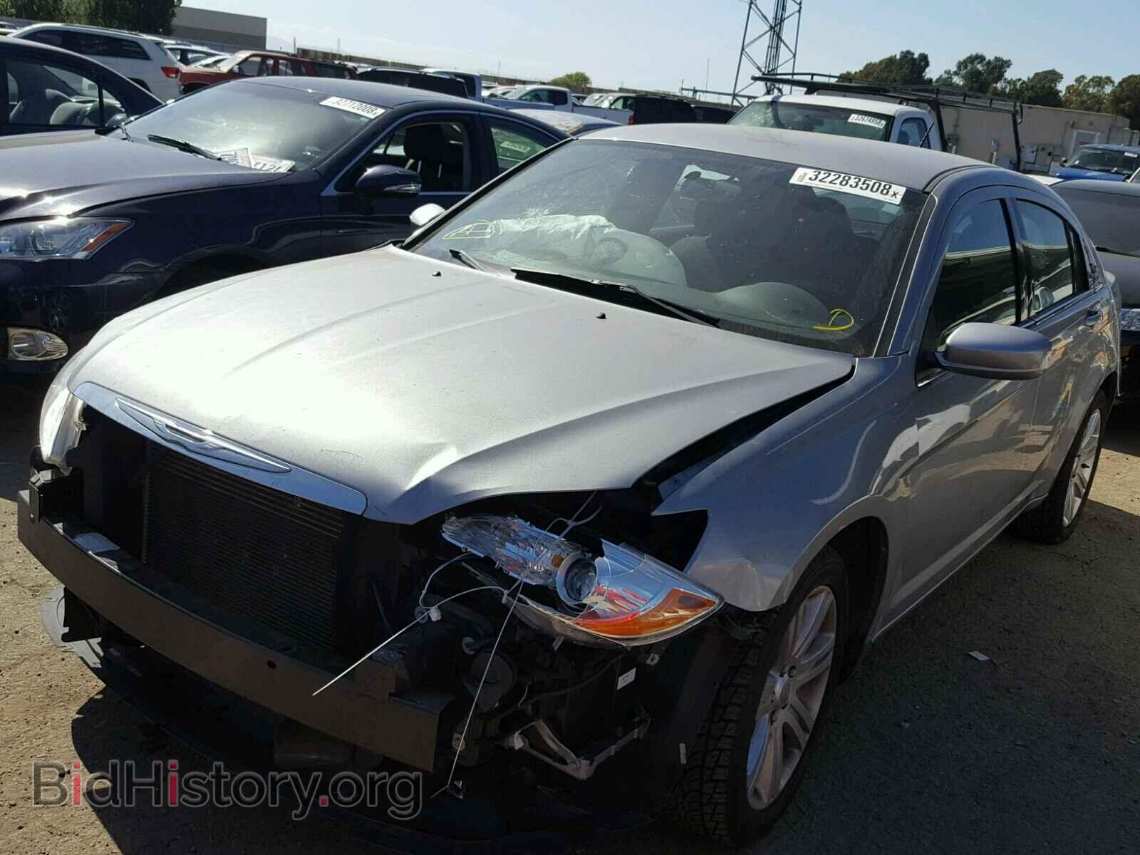 2013 CHRYSLER 200 - VIN: 1C3CCBBB0DN585030 - Фото 2