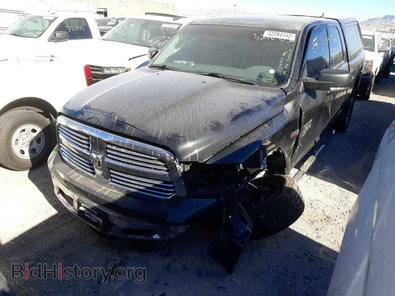 2019 RAM 1500 - VIN: 1C6RR6TT8KS572406 - Фото 2