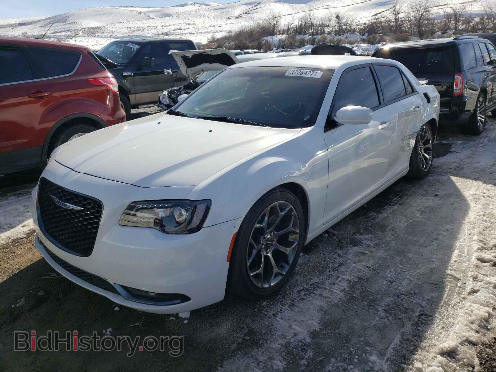2016 CHRYSLER 300 - VIN: 2C3CCABG9GH194610 - Фото 2