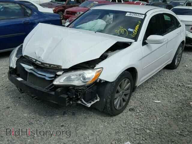 2013 CHRYSLER 200 - VIN: 1C3CCBBG8DN659743 - Фото 2