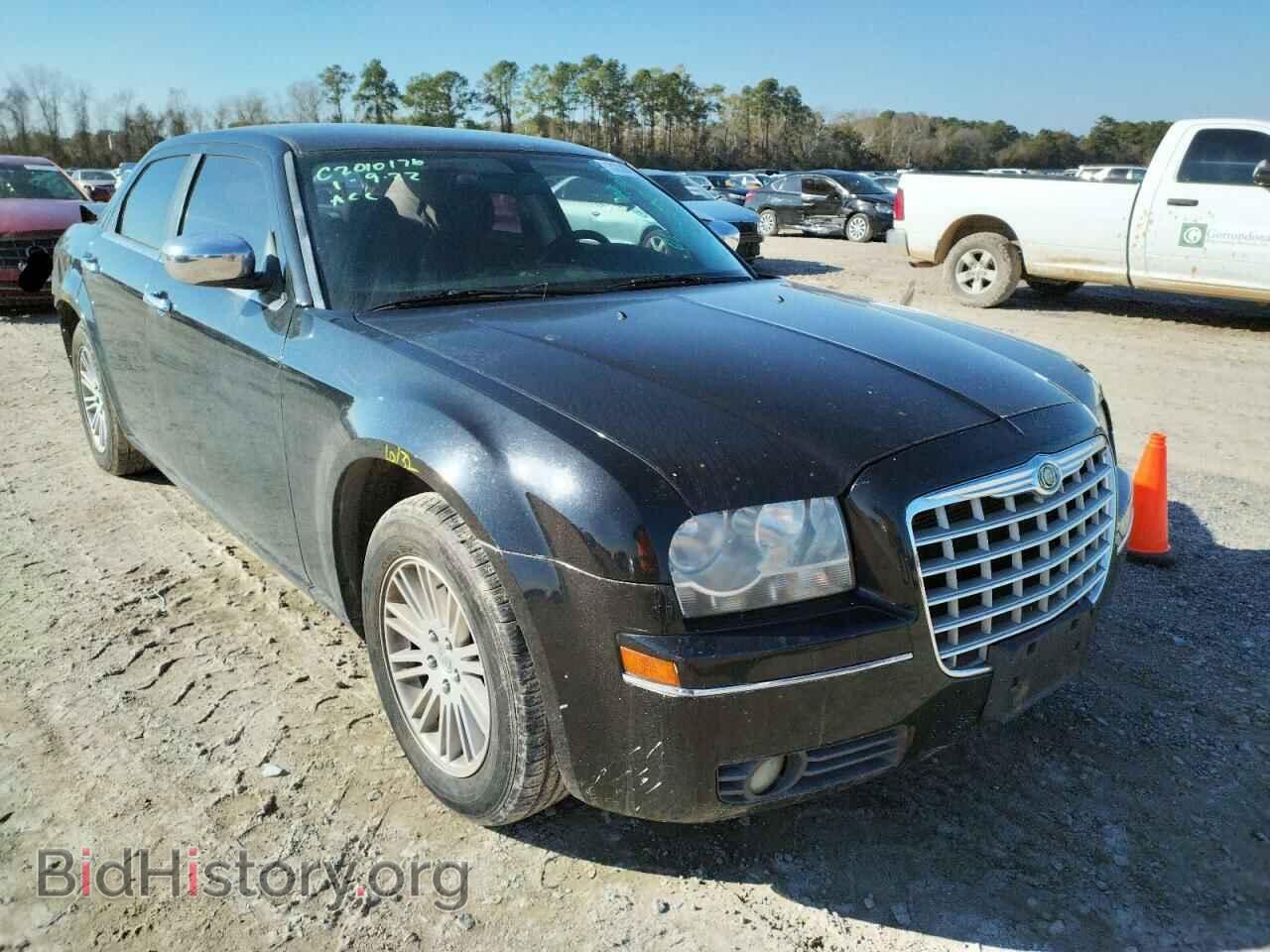 Фотография 2C3CA4CD3AH123096 - CHRYSLER 300 2010