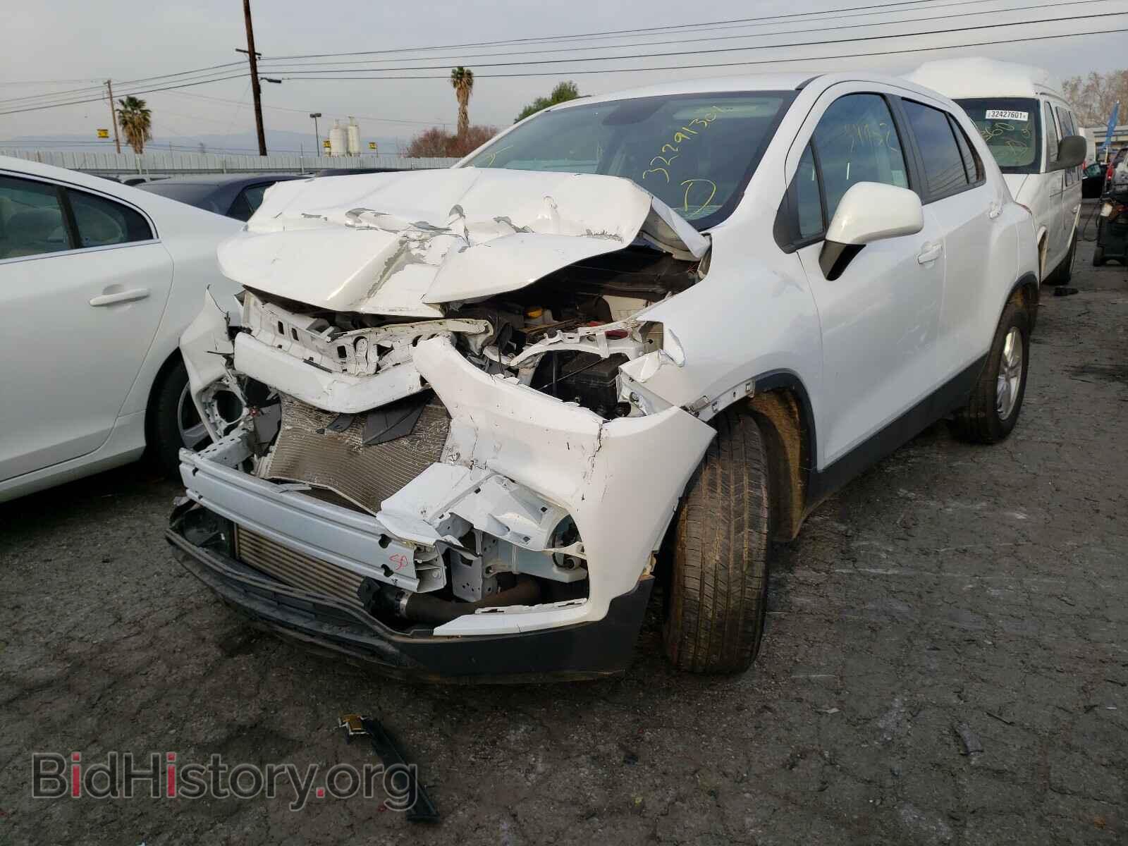 2019 CHEVROLET TRAX - VIN: 3GNCJKSB4KL382907 - Фото 2