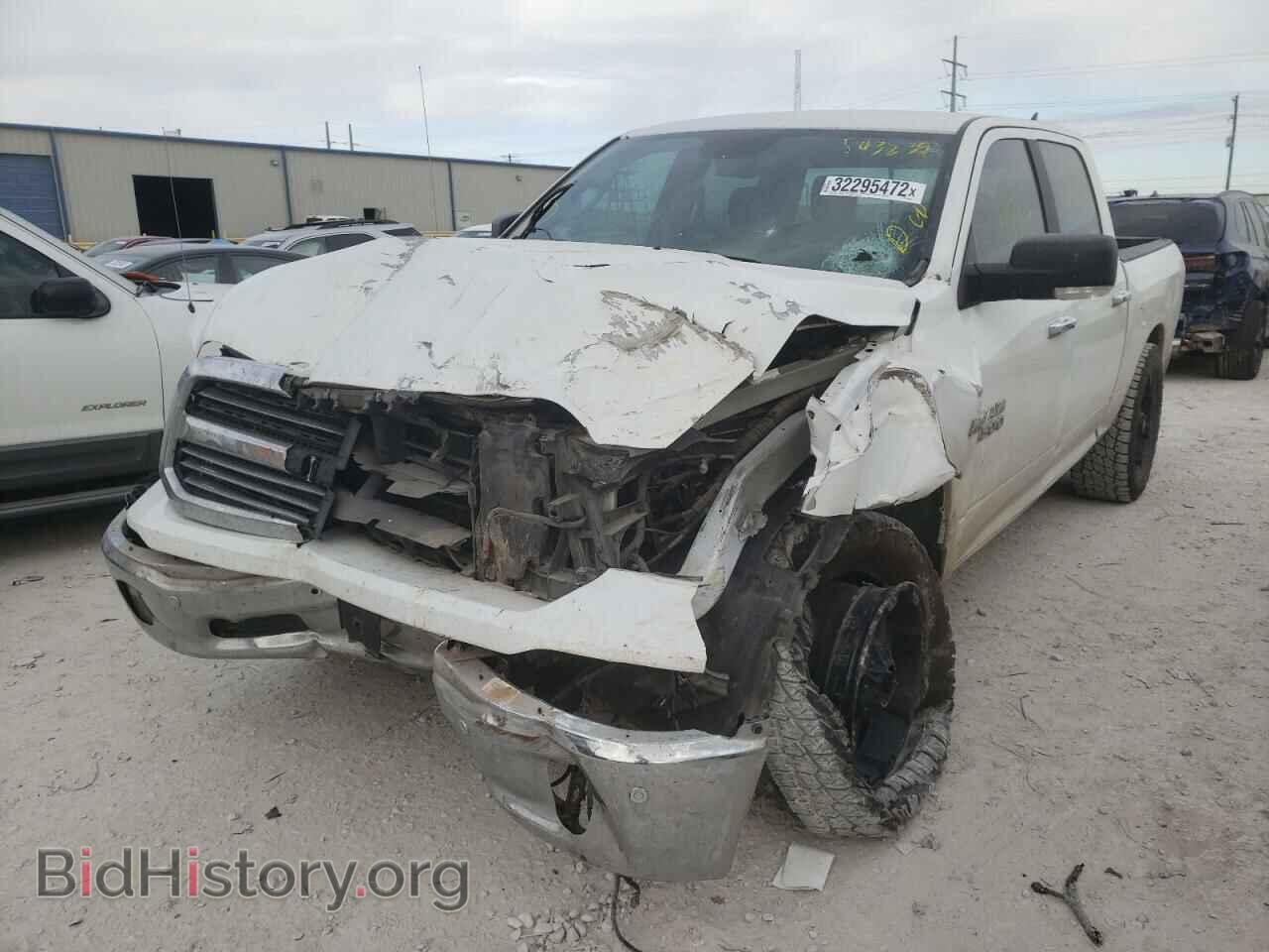 2017 RAM 1500 - VIN: 1C6RR6LT1HS543239 - Фото 2
