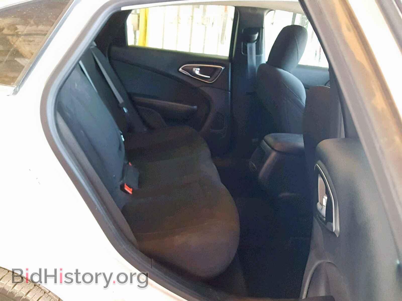 2016 CHRYSLER 200 - VIN: 1C3CCCAB5GN165758 - Photo 6