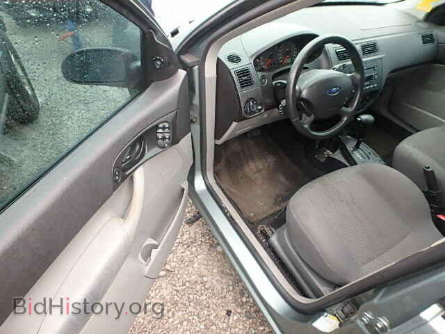 2006 FORD FOCUS - VIN: 1FAHP37N86W100179 - Фото 9