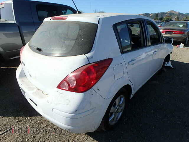 2008 NISSAN VERSA - VIN: 3N1BC13E98L375769 - Фото 4