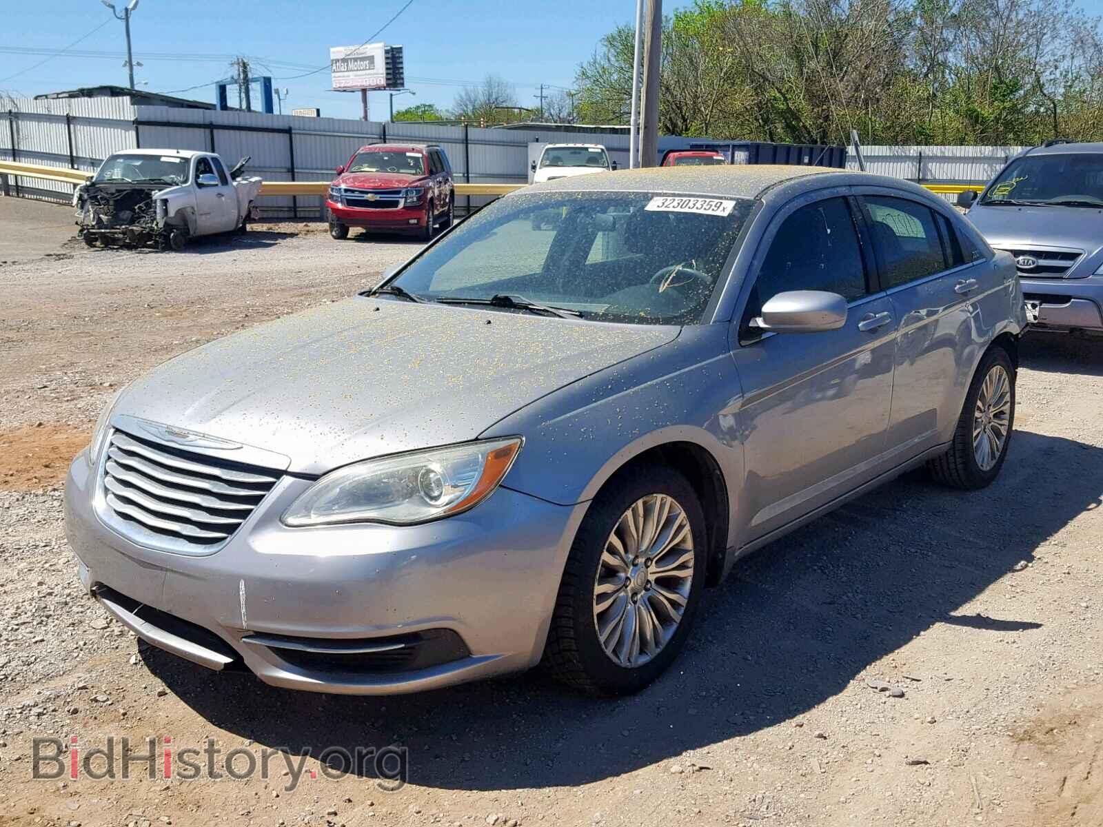 2013 CHRYSLER 200 - VIN: 1C3CCBABXDN670765 - Фото 2