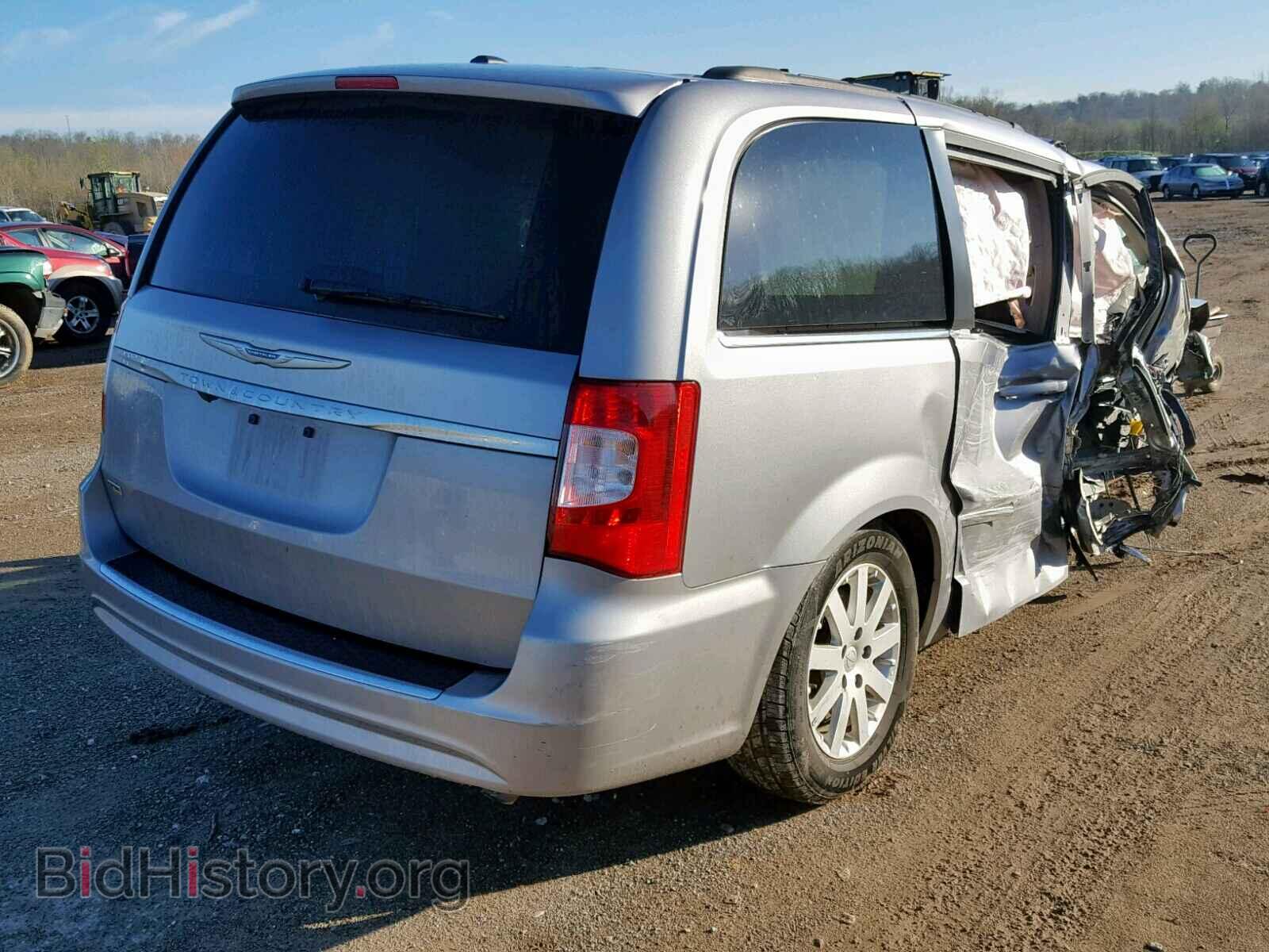2016 CHRYSLER TOWN & COU - VIN: 2C4RC1BG5GR299421 - Photo 4