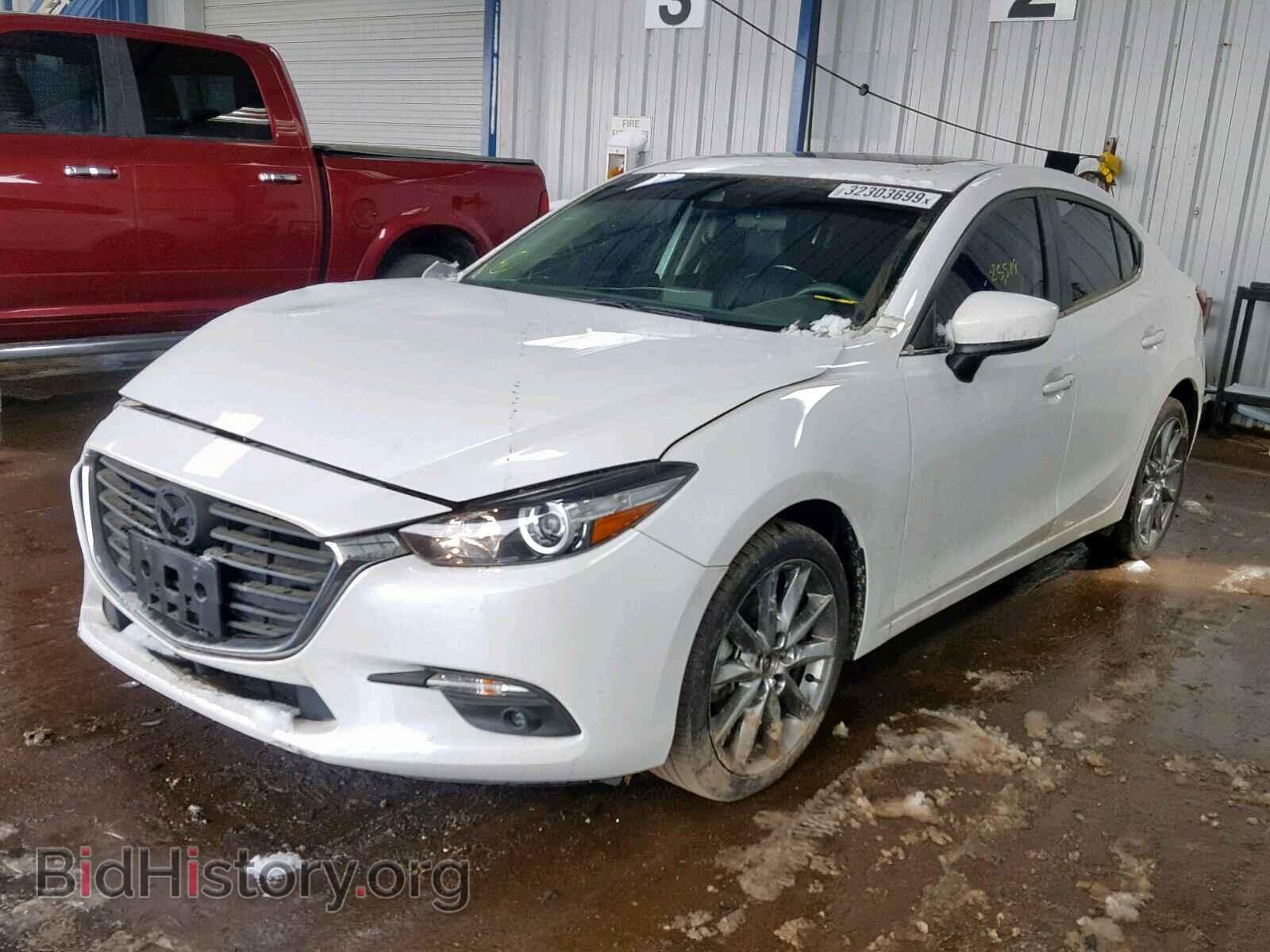 2018 MAZDA 3 - VIN: 3MZBN1V31JM218785 - Фото 2