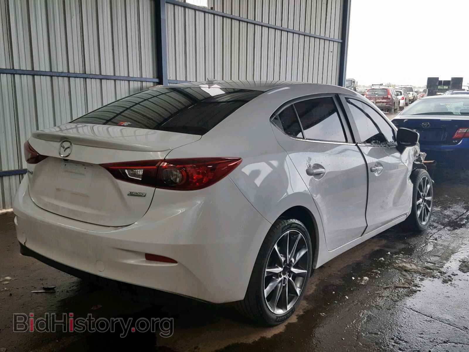 2018 MAZDA 3 - VIN: 3MZBN1V31JM218785 - Фото 4