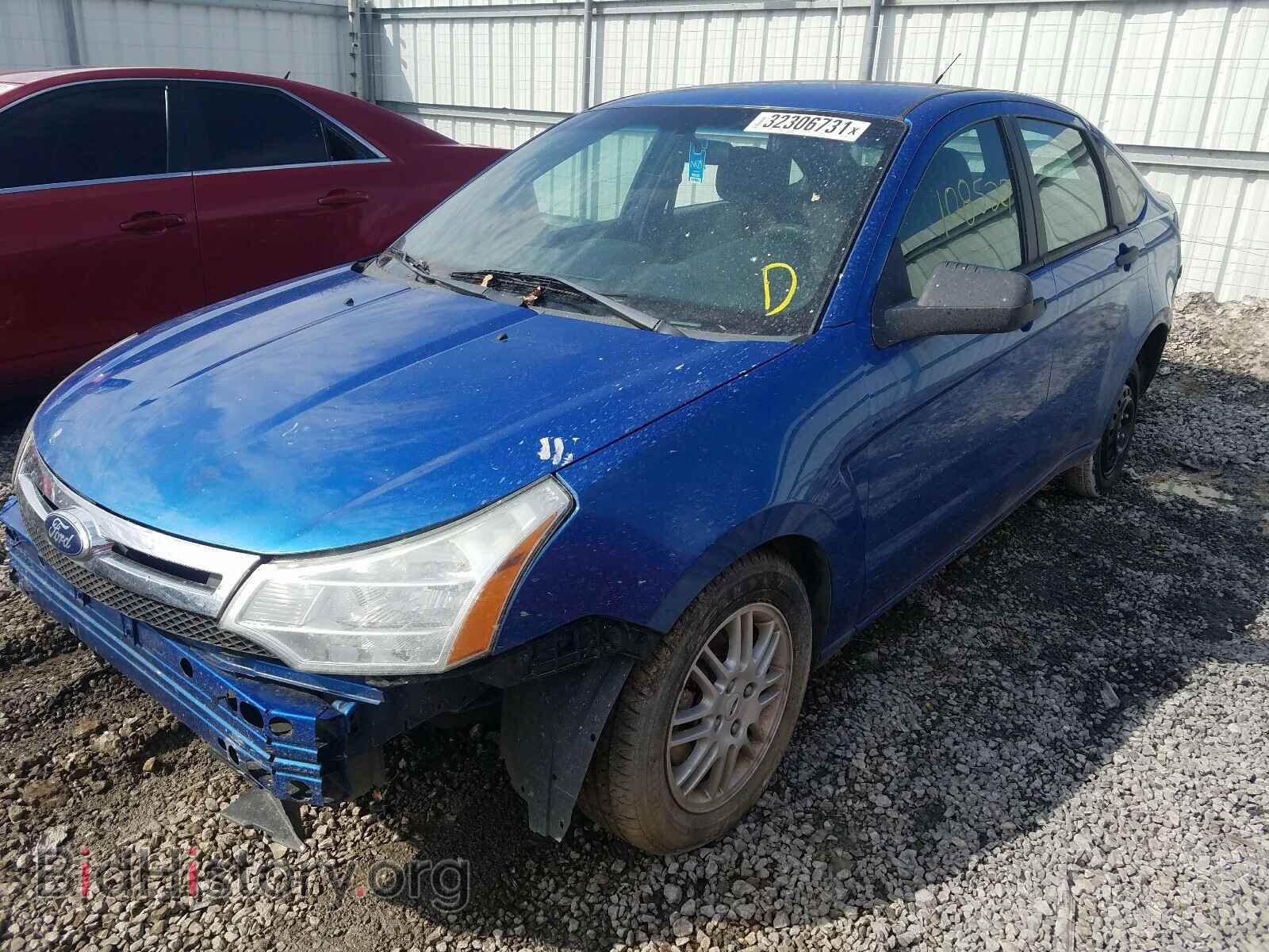 2011 FORD FOCUS - VIN: 1FAHP3FN2BW188951 - Фото 2